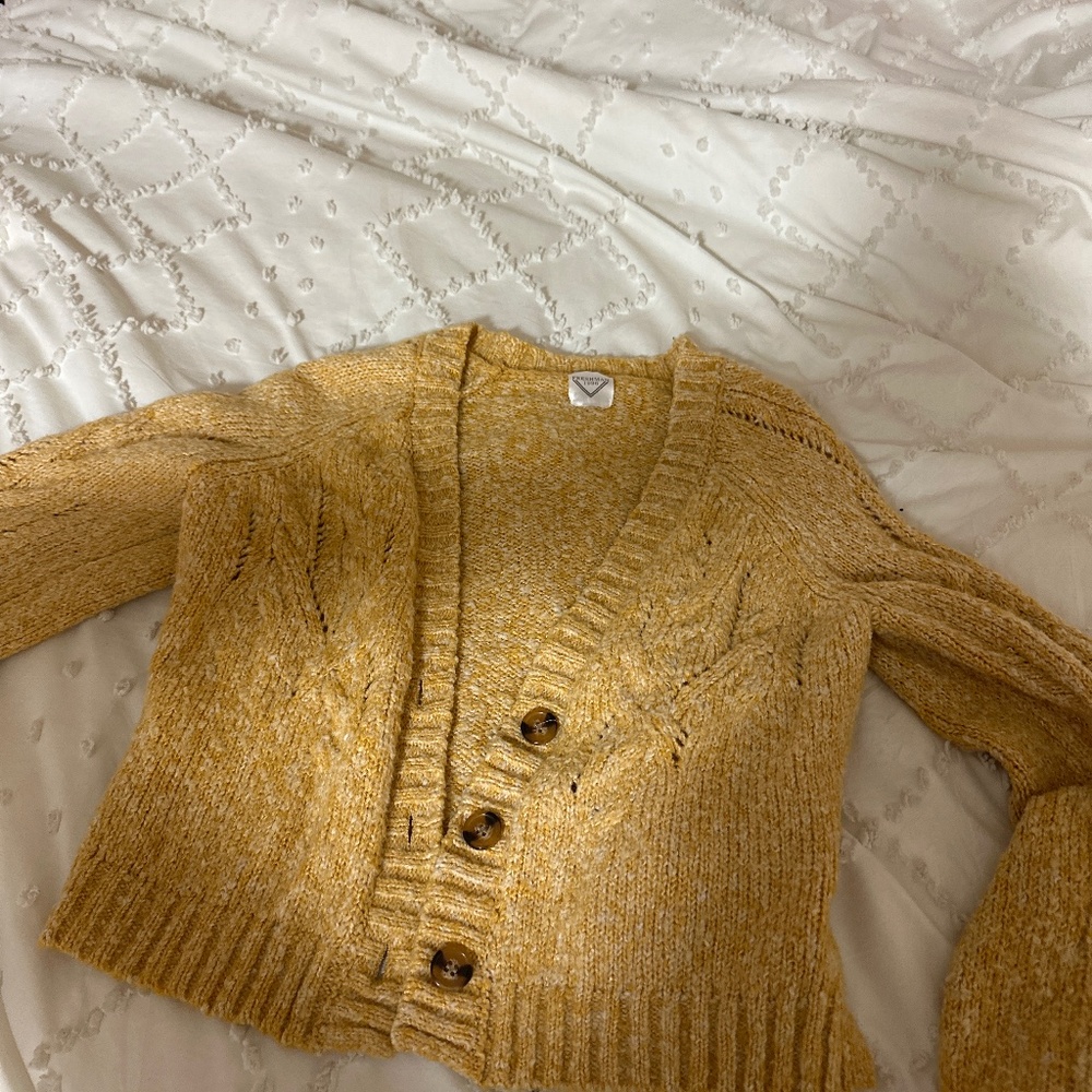 Yellow sweater